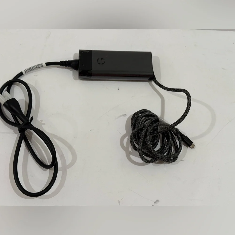 NEW HP Laptop Charger ~ Model # M52946-053 ~ 110W